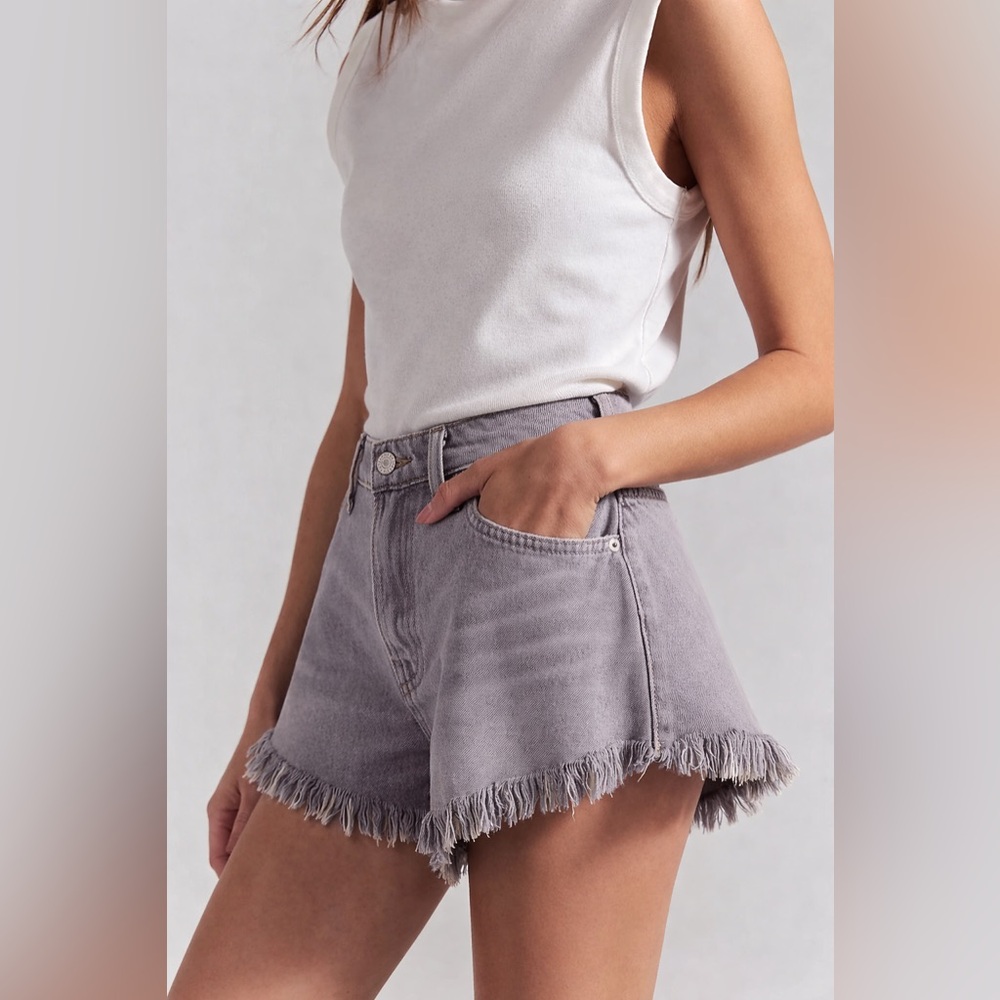 Free People We The Free Grey High Rise Raw Hem Jean Shorts Spring - Size 29 NWOT